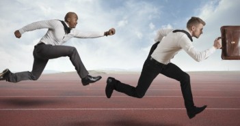 Cash Flow vs. Equity: Which Pays Off for Investors in the Long Run? equity_vs_cashflow