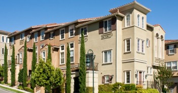 How to Build Credibility to Make Your First Big Commercial Real Estate Deal buy_first_commercial_real_estate