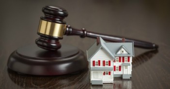 8 Crucial Items Every Landlord Should Bring to an Eviction items_bring_to_tenant_eviction